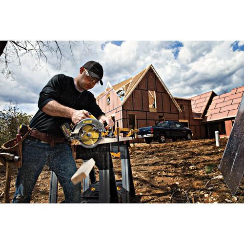 Factory Reconditioned DEWALT FlexVolt 60V MAX Cordless Lithium-Ion 7-1/4 in. Circular Saw Kit with Batteries - DCS575T2R - Image 4