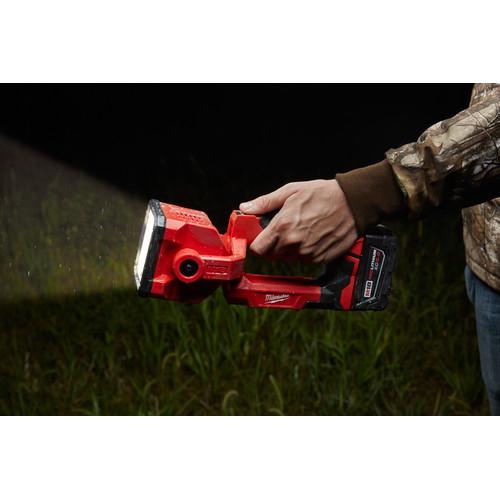 Milwaukee 2354-21 M18 18V Lithium-Ion LED Search Light Kit - Image 6