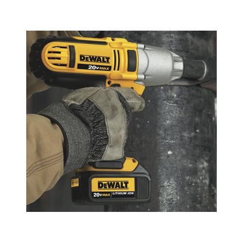 DEWALT 20V MAX XR Cordless Lithium-Ion 1/2 in. High-Torque Impact Wrench Kit with Hog Ring Anvil - DCF889HM2 - Image 3