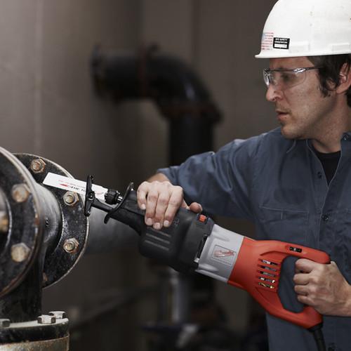 Milwaukee 6538-21 15 Amp Super Sawzall Orbital Reciprocating Saw with Case - Image 4