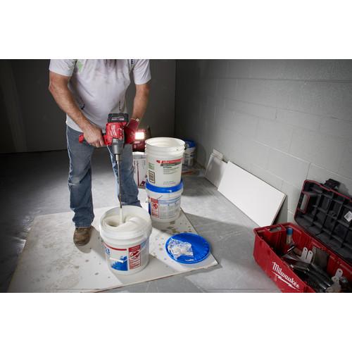Milwaukee 2810-22 M18 FUEL Lithium-Ion 1/2 in. Cordless Mud Mixer with 180-Degree Handle Kit (5 Ah) - Image 9