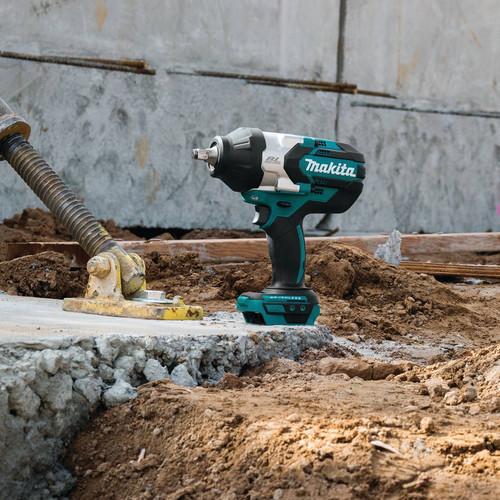 Makita 18V LXT Cordless Lithium-Ion Brushless High Torque 1/2 in. Drive Utility Impact Wrench (Tool Only) - XWT08XVZ - Image 3