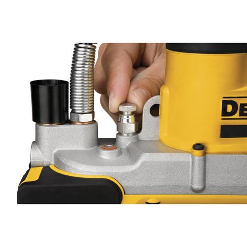 DEWALT 20V MAX Cordless Lithium-Ion Grease Gun - DCGG571M1 - Image 9