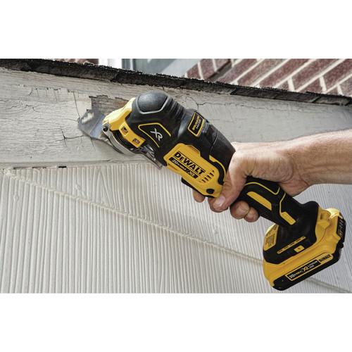 Factory Reconditioned DEWALT 20V MAX XR Cordless Lithium-Ion Brushless Oscillating Multi-Tool Kit - DCS355D1R - Image 3