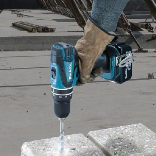 Factory Reconditioned Makita LXT 18V 3.0 Ah Lithium-Ion 1/2 in. Hammer Drill and Impact Driver Combo Kit - XT211-R - Image 2