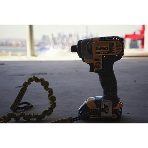 Factory Reconditioned DEWALT 20V Compact 6-Tool Combo Kit - DCK620D2R - Image 8