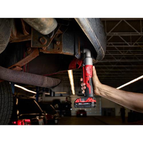 Milwaukee 2668-21CT M18 Lithium-Ion 2-Speed 3/8 in. Right Angle Impact Wrench Kit - Image 3