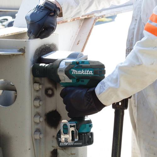 Makita 18V LXT Lithium-Ion Brushless High Torque 3/4 in. Square Drive Impact Wrench (Tool Only) - XWT07Z - Image 3