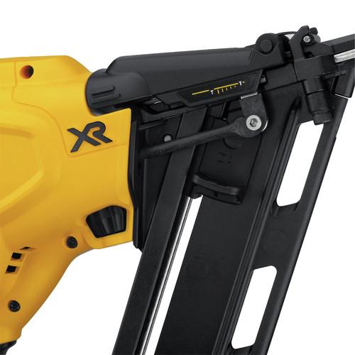 DEWALT 20V MAX XR 15 Gauge Angled Finish Nailer (Tool Only) - DCN650B - Image 4