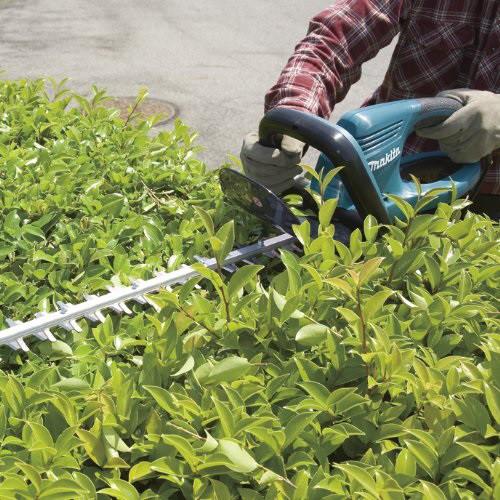 Makita 25 in. Electric Hedge Trimmer - UH6570 - Image 2