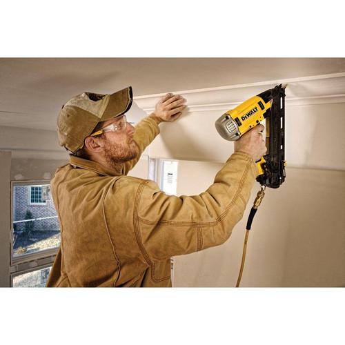 DEWALT Precision Point 15-Gauge 2-1/2 in. DA Style Finish Nailer - DWFP72155 - Image 3