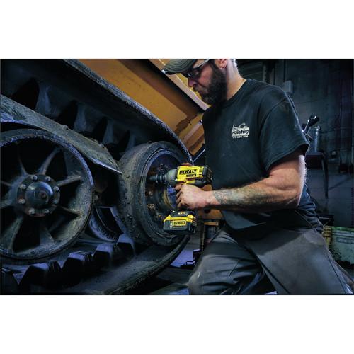 DEWALT 20V MAX XR Cordless Lithium-Ion 1/2 in. Brushless Detent Pin Impact Wrench with 2 Batteries - DCF899P2 - Image 7