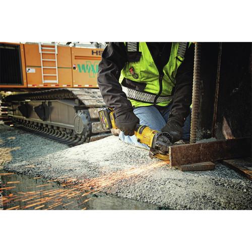 DEWALT FlexVolt 60V MAX Cordless Lithium-Ion 4-1/2 in. – 6 in. Grinder with Batteries - DCG414T2 - Image 7