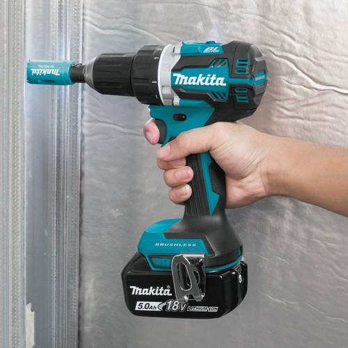 Makita 18V LXT Lithium-Ion Brushless Compact 1/2 in. Cordless Drill Driver Kit (5 Ah) - XFD12T - Image 3