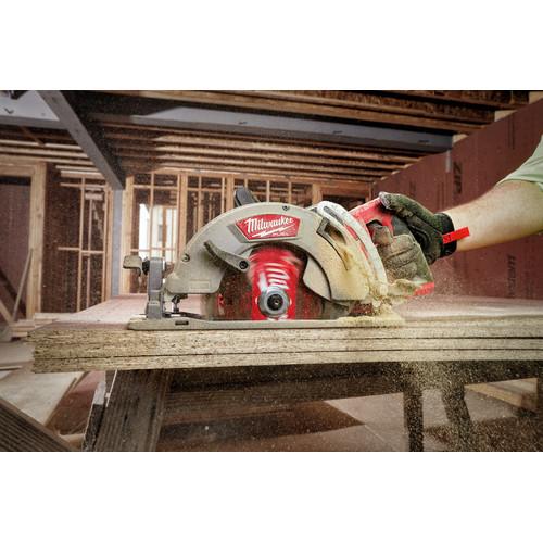 Milwaukee 2830-21HD M18 FUEL Rear Handle 7-1/4 in. Circular Saw Kit - Image 11