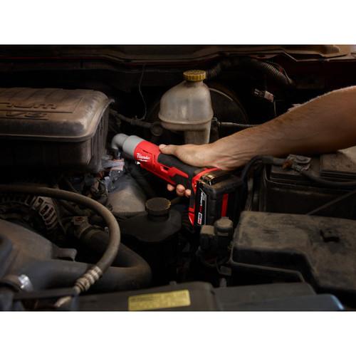 Milwaukee 2668-22 M18 Lithium-Ion 2-Speed 3/8 in. Right Angle Impact Wrench Kit - Image 4