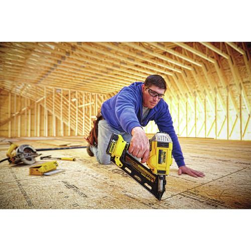 DEWALT 20V MAX XR Dual Speed Framing Nailer Kit - DCN692M1 - Image 19