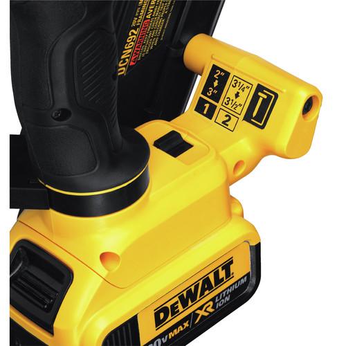DEWALT 20V MAX XR Dual Speed Framing Nailer Kit - DCN692M1 - Image 7