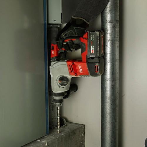 Milwaukee 2605-22 M18 Lithium-Ion 7/8 in. SDS Plus Rotary Hammer Kit - Image 2