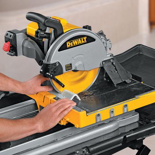 DEWALT 10 in. Wet Tile Saw - D24000 - Image 26