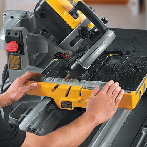 DEWALT 10 in. Wet Tile Saw - D24000 - Image 27