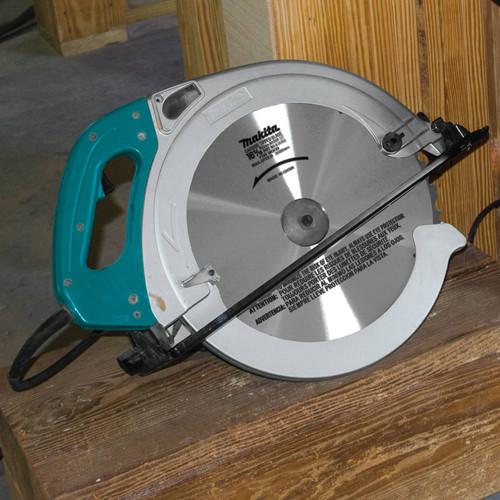 Makita 5402NA 16-5/16 in. Circular Saw with Electric Brake - Image 4